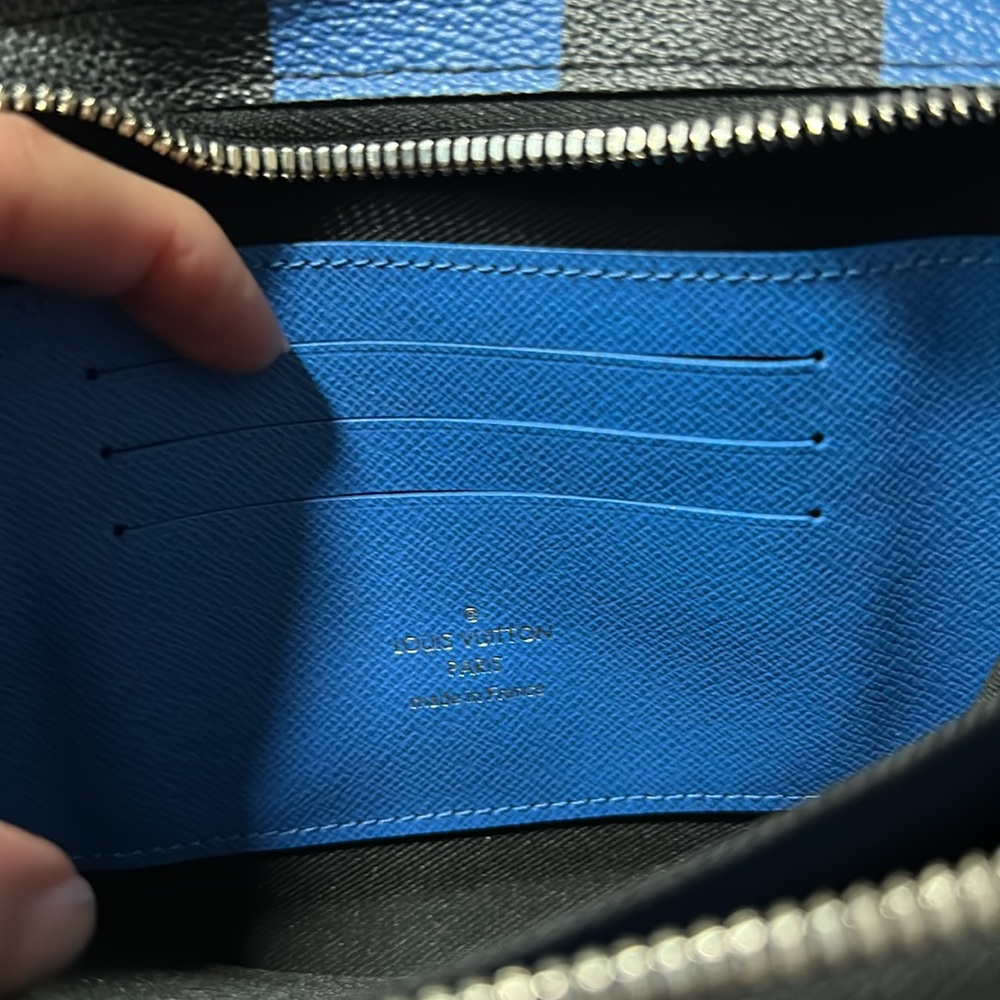Louis Vuitton Blue and Black Limited Edition Crossbody/Shoulder Bag - Picture 11 of 11